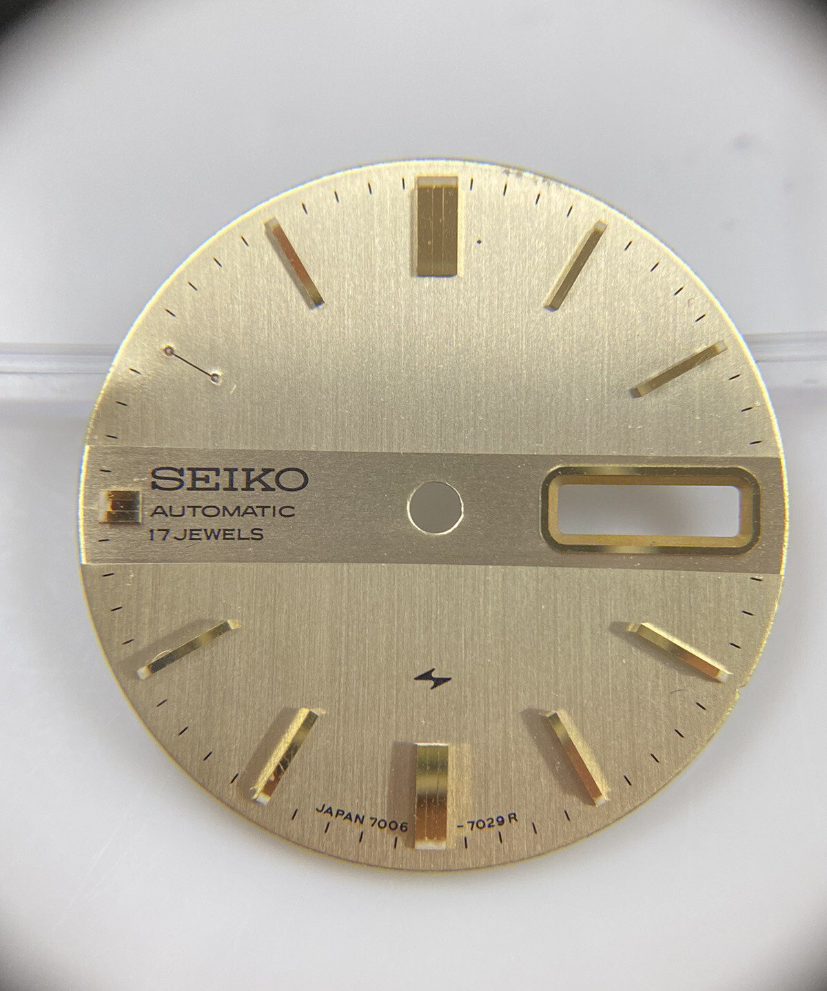 Genuine Seiko Automatic 17 Jewels Gold Dial Day/Date 7006-7029 28.5mm