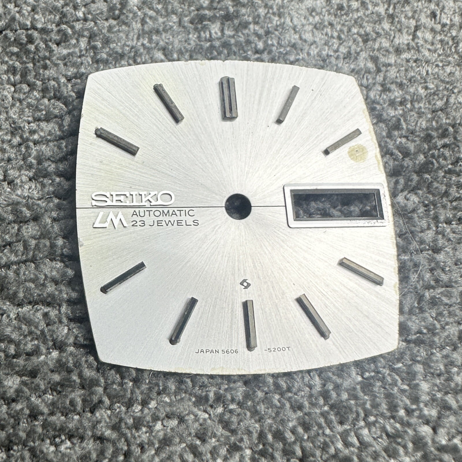 GENUINE NEW OLD STOCK DIAL FOR SEIKO LM 5606-5040 LORD MATIC *DEFECT