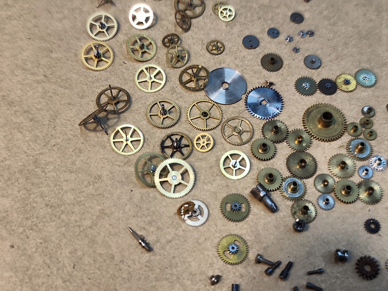 Lot Of Mixed Pocket Watch/Wristwatch Loose Parts-Train Wheels, Hr Wheels, 120+