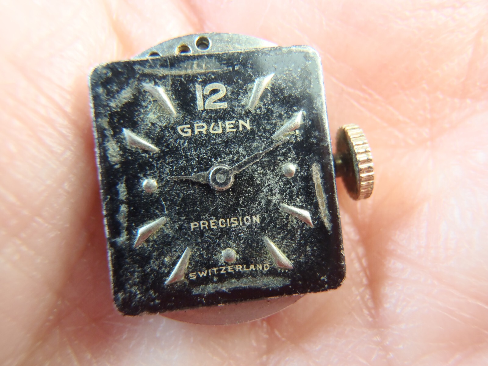 Gruen Precision 275 Watch Movement 17J Hand Winding for Repair or Parts
