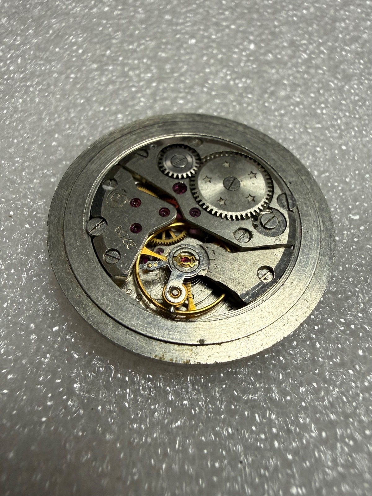 VINTAGE Vostok Wostok Cal. 2209 USSR SOVIET watch Movement. FOR PARTS