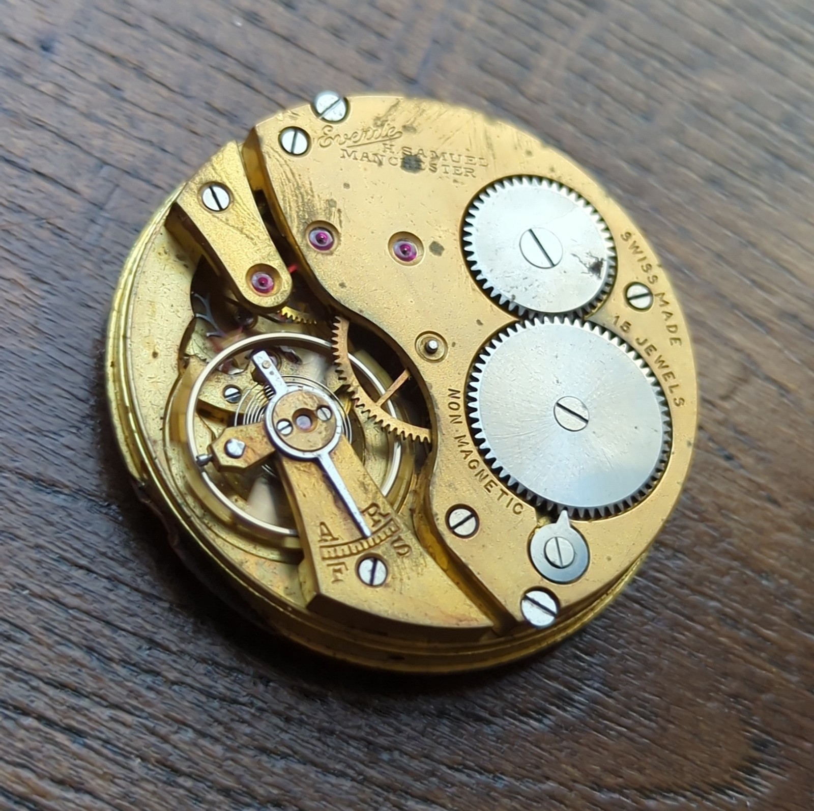 Everite Revue GT 15 Jewels Pocket Watch Movement Working (Z36)