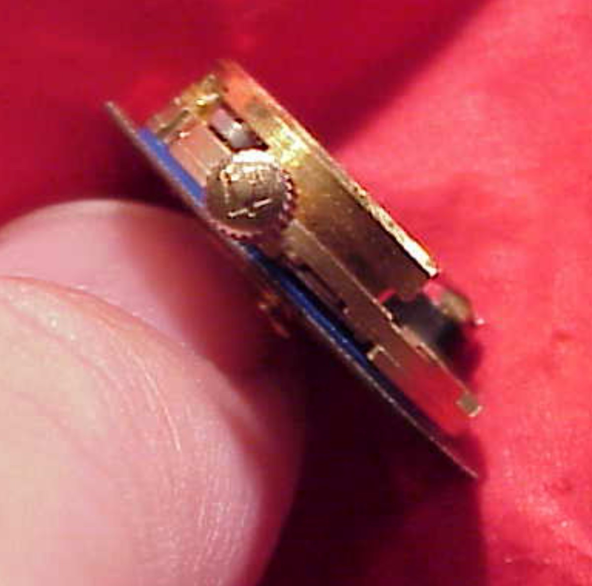 Bulova Accutron BATTERY WRISTWATCH Movement Dial Bulova 2300 NO RUN