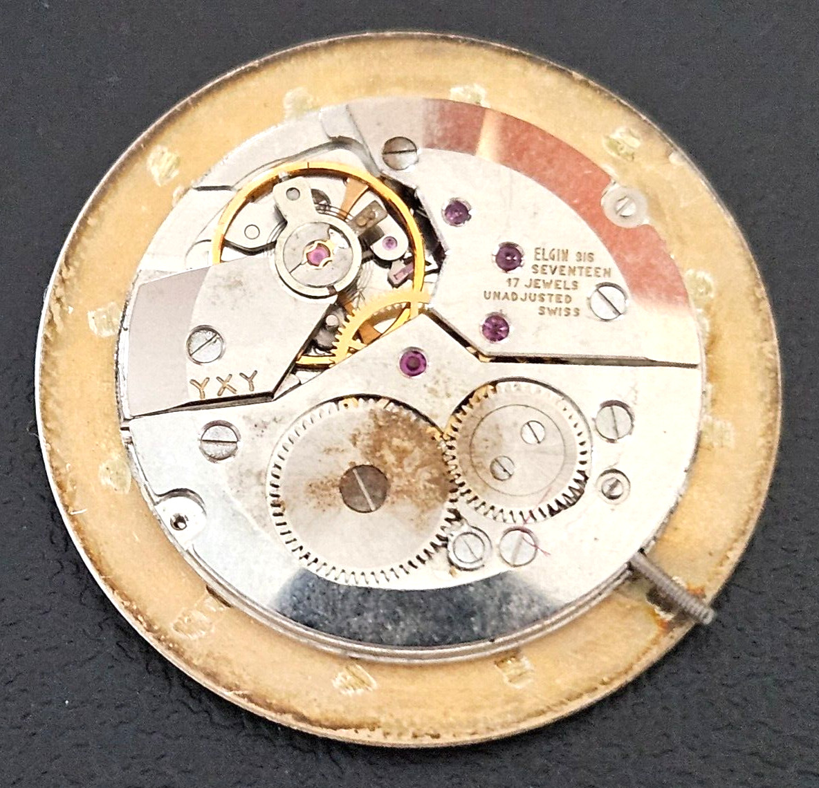 ELGIN 916 17J Watch Movement (REMOVED FROM GOLD CASE/BALANCE RUNS) LOT.325