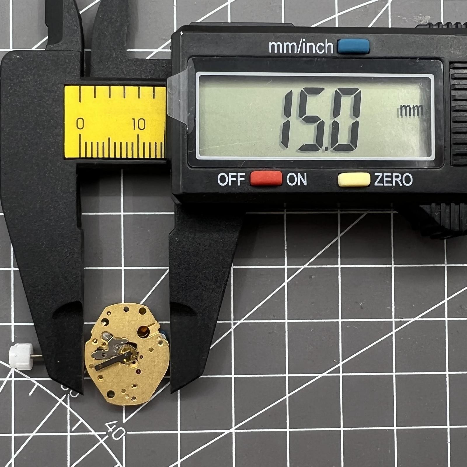 ETA 579 005 Swiss Quartz Movement with 3 Hands ETA 579 105 Model