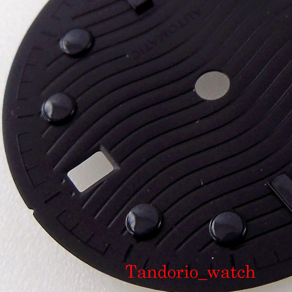 31mm Black Dial With Date Window Hand Luminous Marks For NH35 Automatic Movement