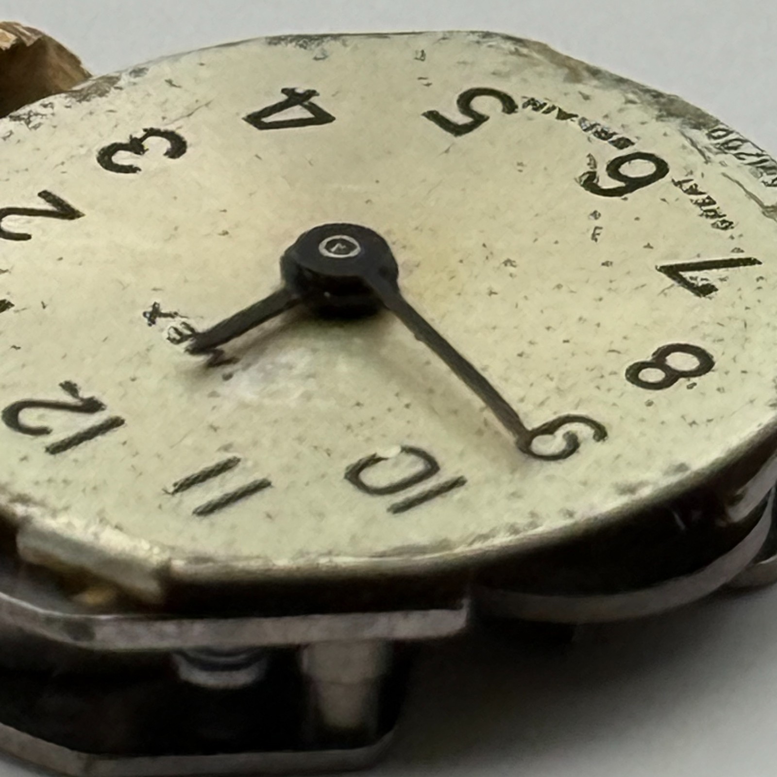 Timex 453 Watch Movement Great Britain Manual Wind Vintage Parts Repair 14.2mm