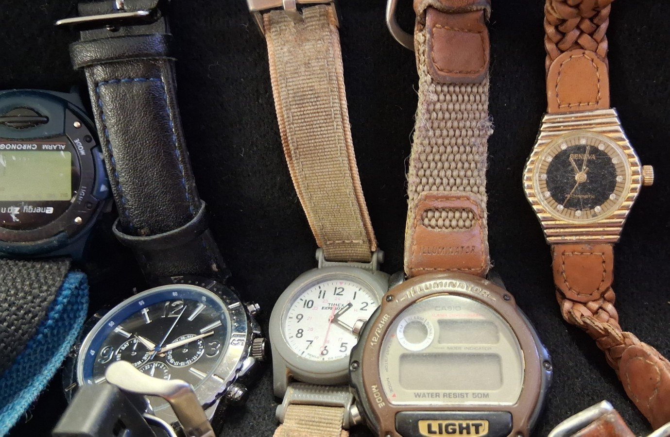 JUNK DRAWER VINTAGE WRISTWATCH LOT MIXED ASSORTMENT TIMEX CARRIAGE CASIO & MORE