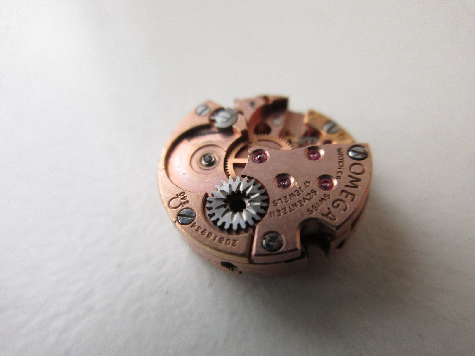 Omega cal. 640 Swiss backwind watch movement – parts missing