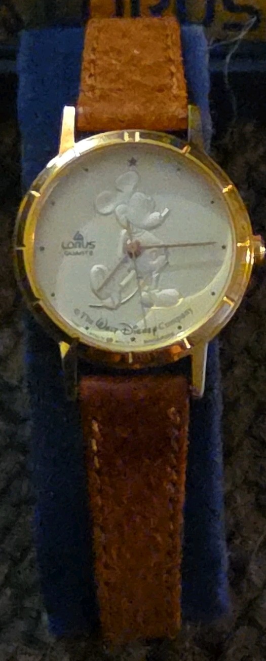 VTG Lorus Mickey Watch Mouse Disney Y121-X090 Quartz Genuine Leather Band