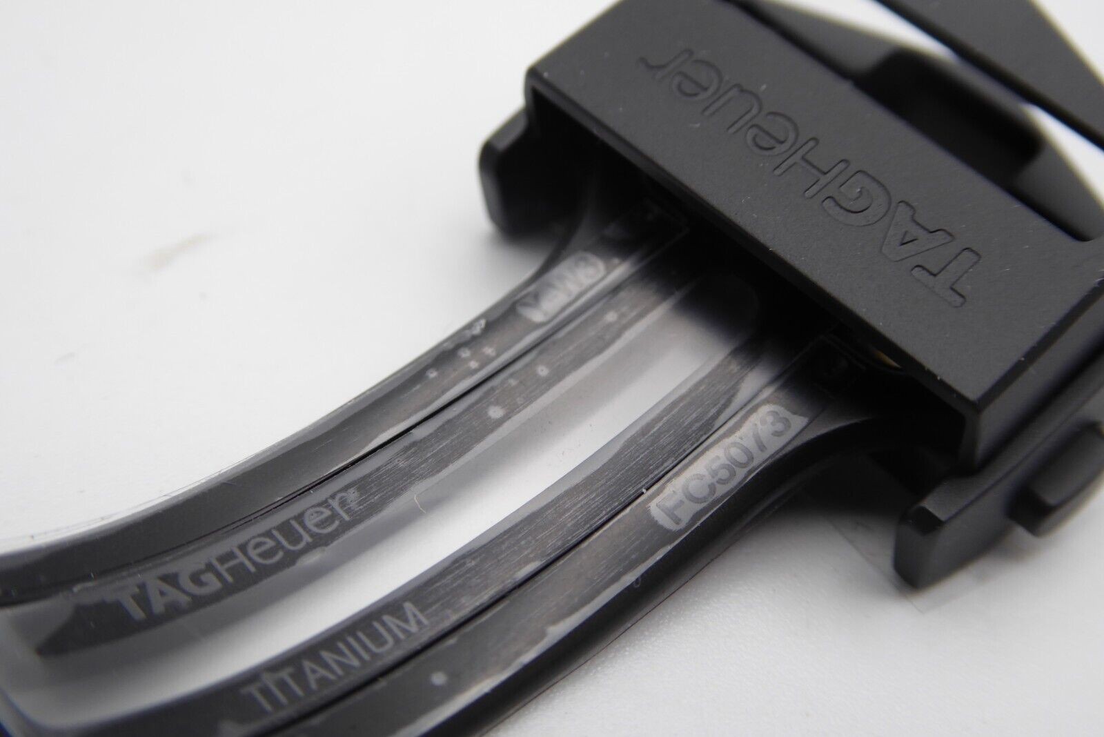 Tag Heuer Carrera Calibre Heuer 01 Titanium black deployant buckle 20mm