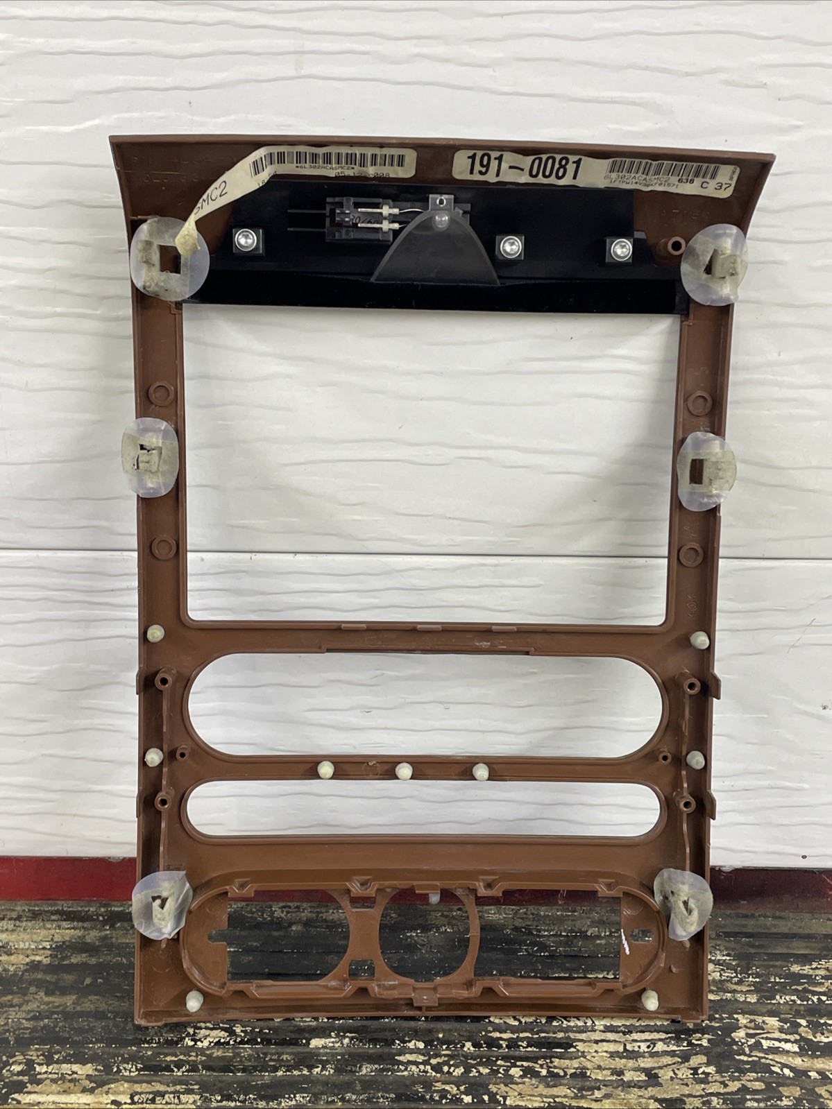 2004 – 2008 FORD F – 150 RADIO BEZEL WOODGRAIN Oem Used
