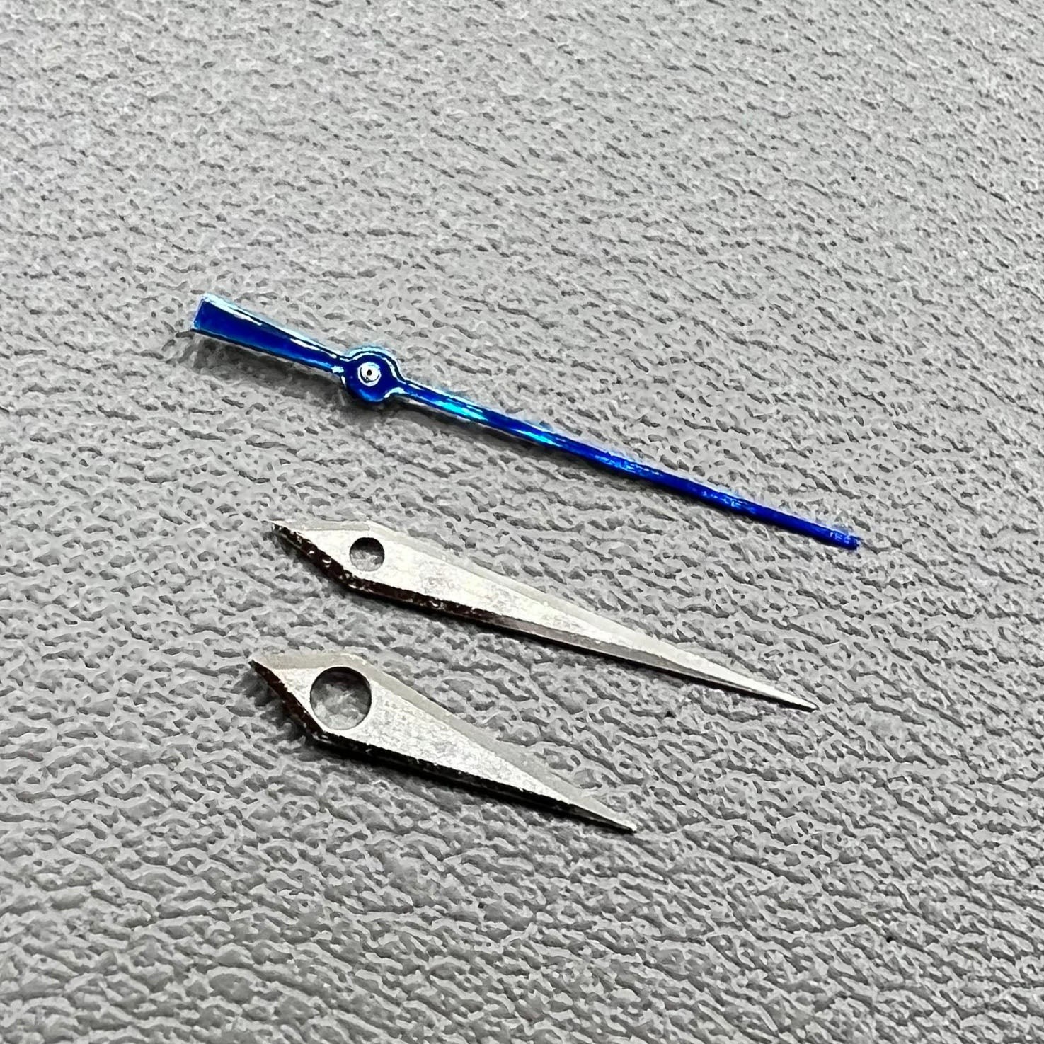 12.5mm No Lume Silver+Blue Brushed Process Hemming Watch Hands Set for NH35/36