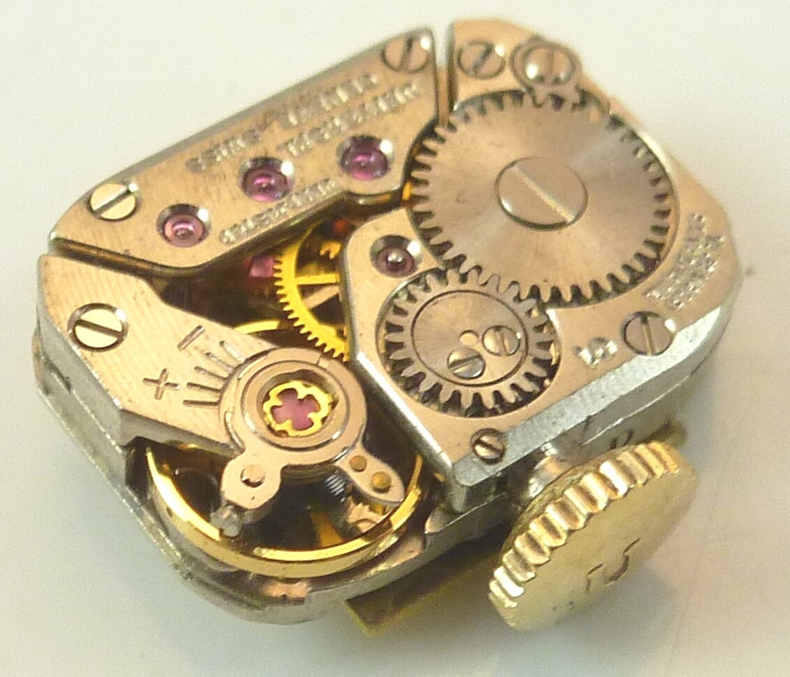 Universal Geneve Mechanical Wristwatch Movement – Part Repair – 17 Jewels