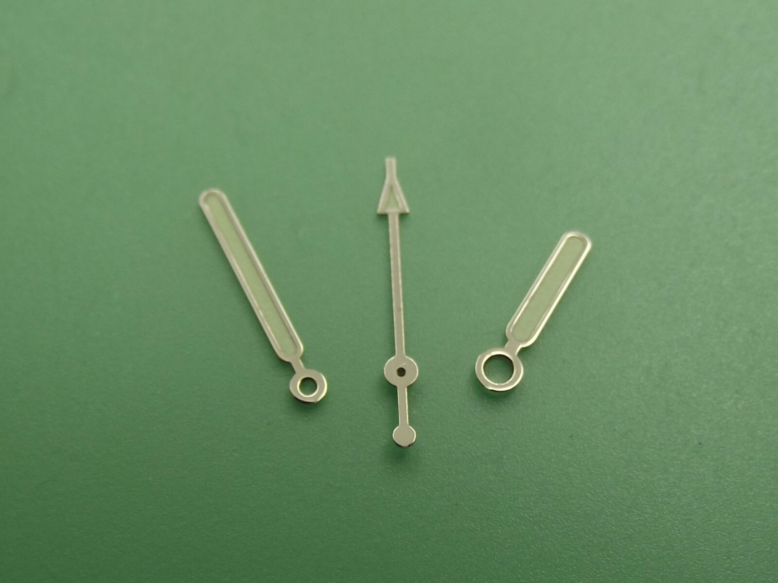 Silver Colour Luminous Watch Hands Set 120/70/20 Fits several Movements – 11mm