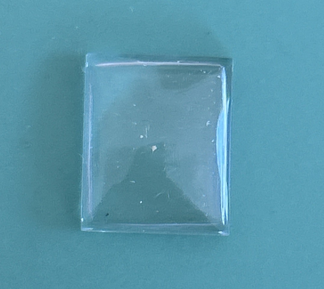 SUC – Crystal – Part JS 118-5 – 12.4×10.4mm NOS – Three Crystals One Price – NOS