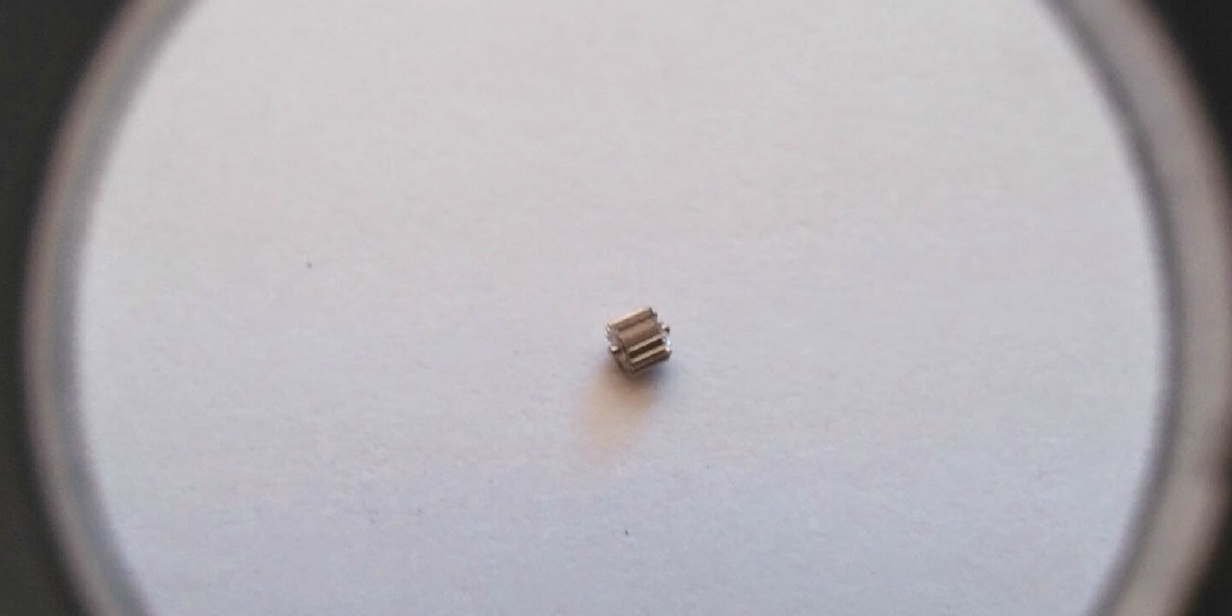 Le Coultre WATCH PARTS 910, 911, 916 watch part 7294 setting wheel – vintage