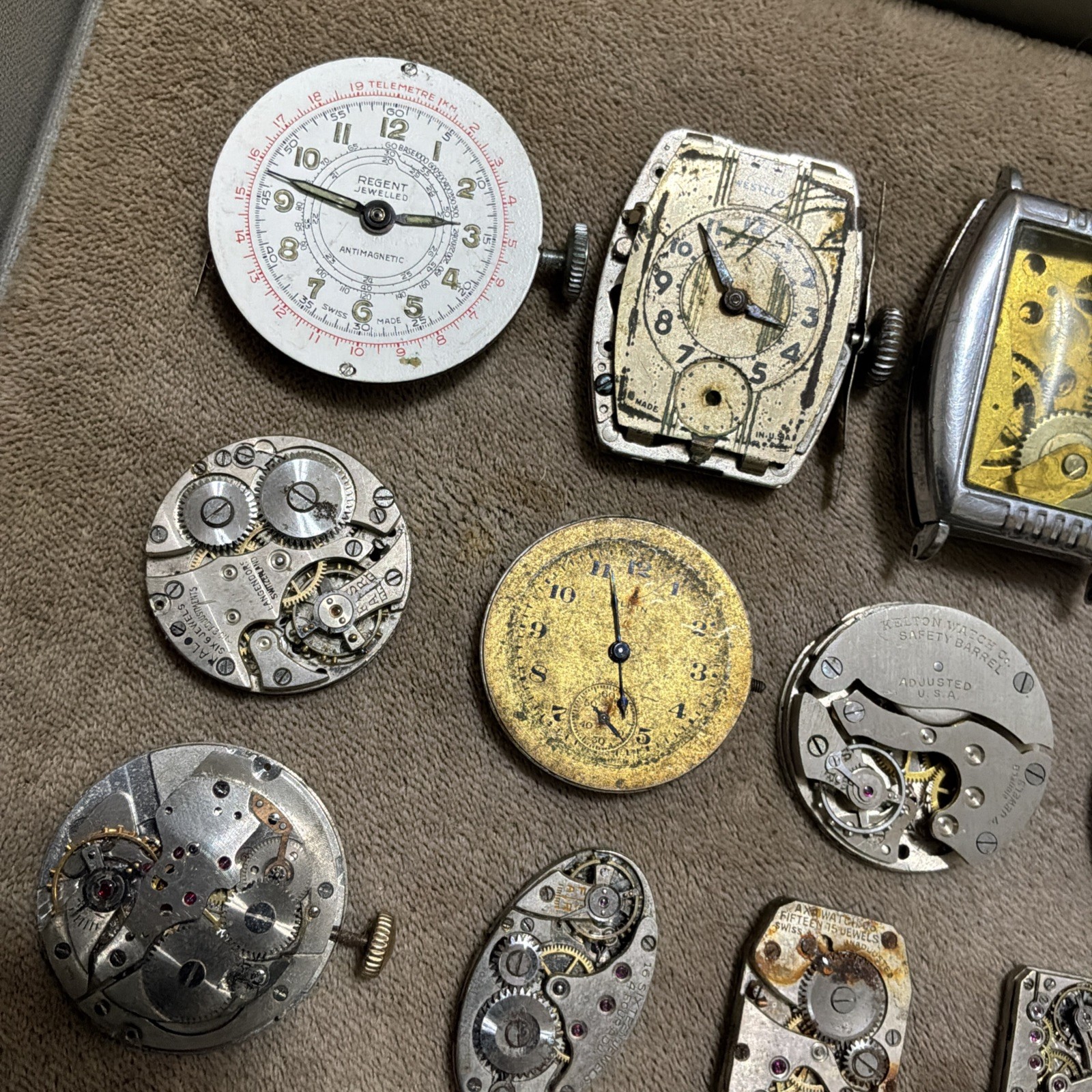 Lot of 15 VTG Wrist & Pocket Watch Movements For Parts or Repair