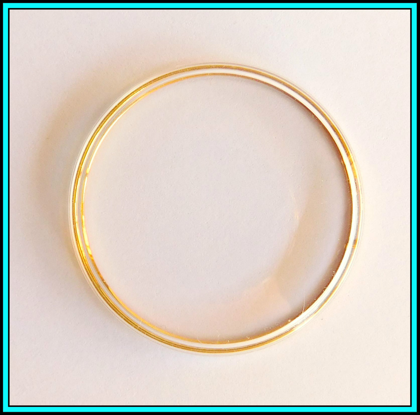 OMEGA – Original Plastic Plexi-Glass – Diameter 33.60 x 5.10 mm (NEW OLD STOCK)