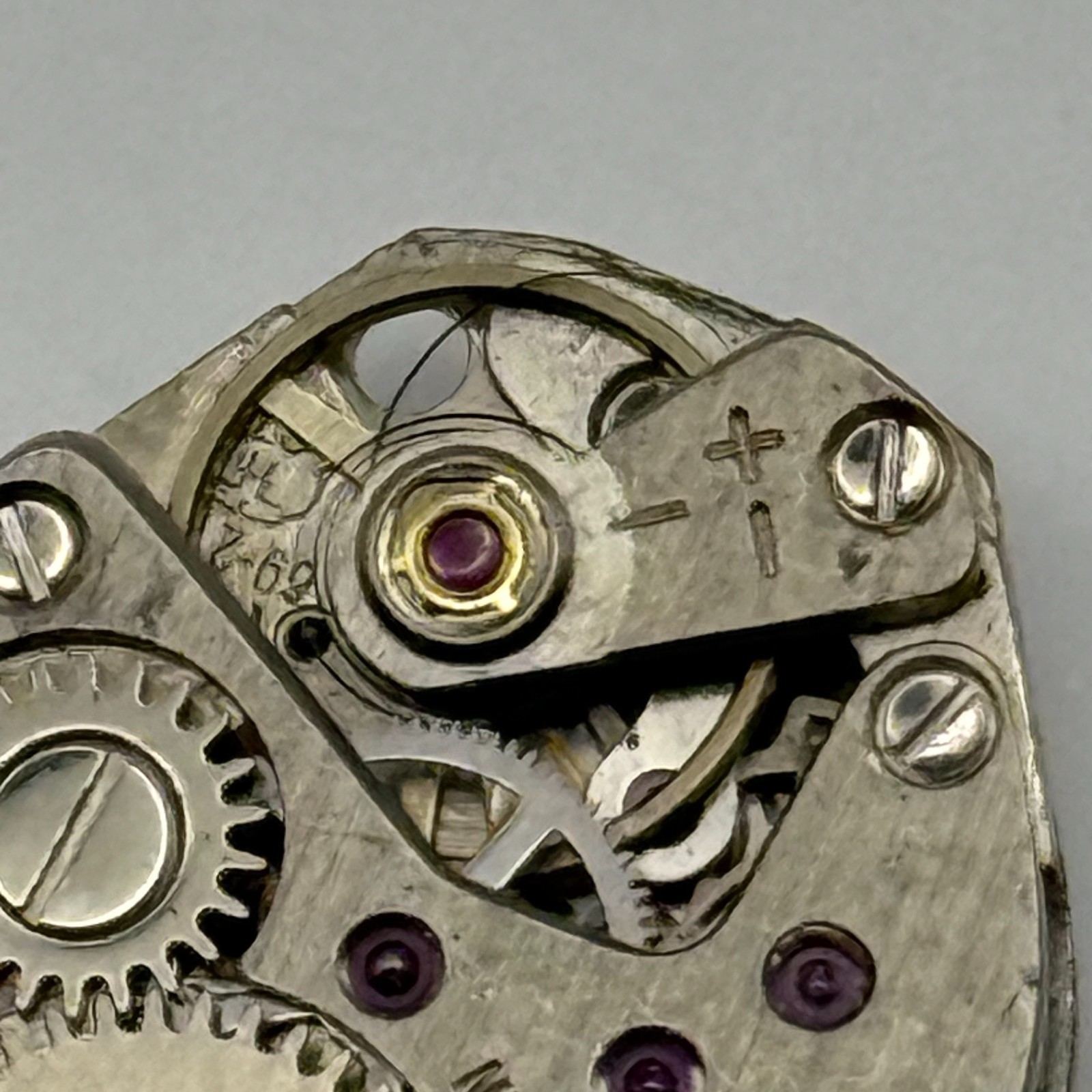 FHF 69-21 Watch Movement Nivada Swiss 17 Jewels Manual Wind Parts Repair 15.3mm