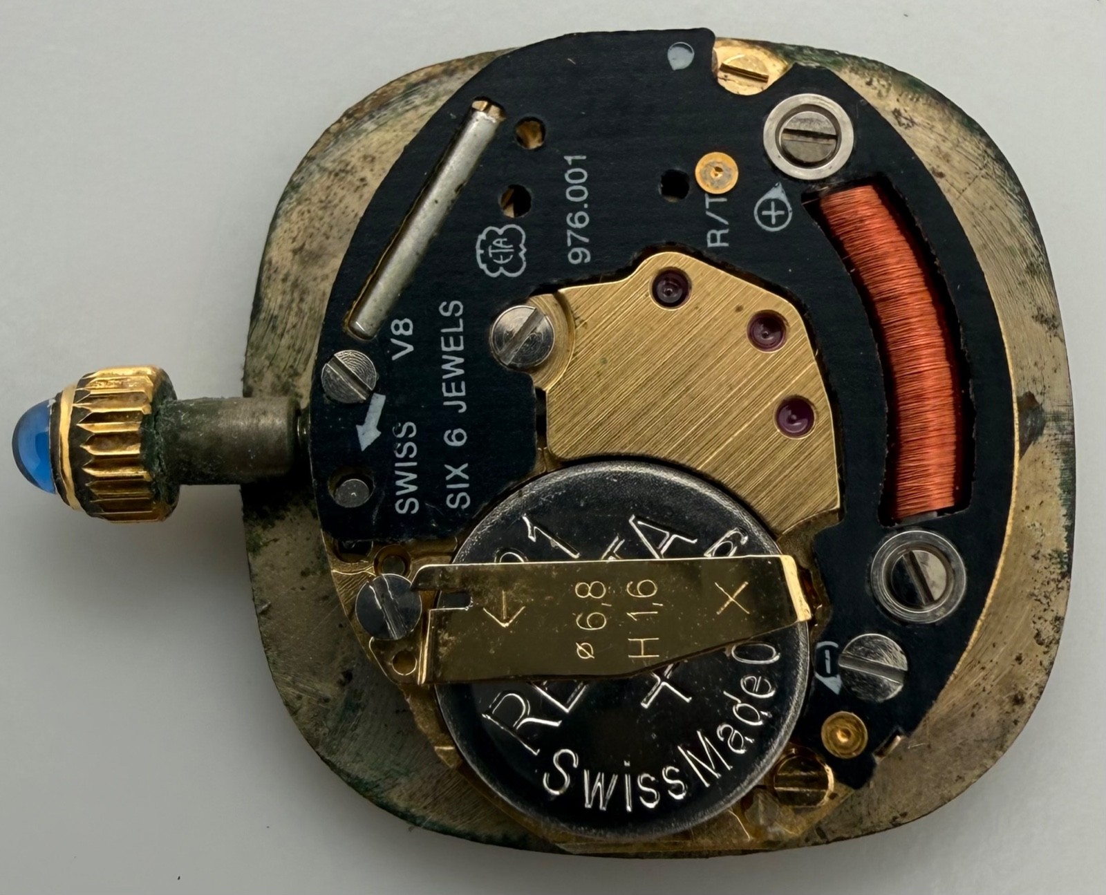 Omega Swiss Quartz Watch Movement working Gold Dial Crown Hands Cal. 976.001