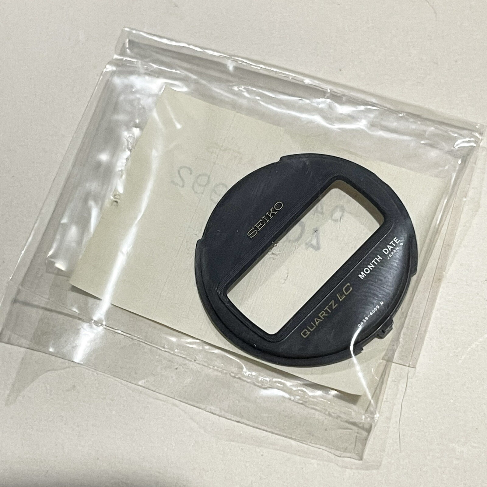 NEW OLD STOCK PANEL COVER QUARTZ LC SEIKO 0439-4009