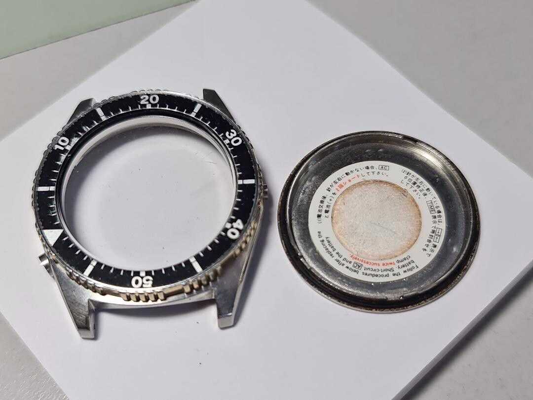 GENUINE USED COMPLETE CASE WITH ROTATING BEZEL SEIKO AVENUE 8M26-6000