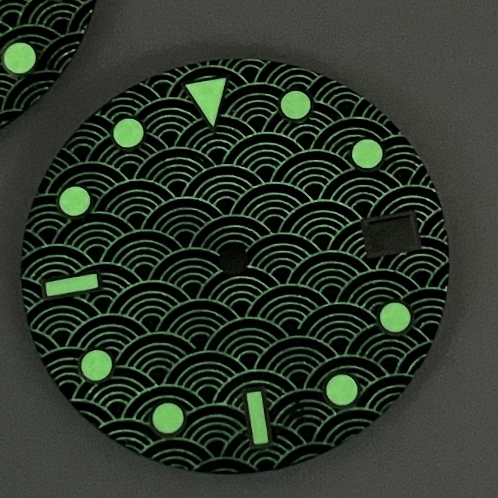 NH35 Fish Scale Dial 28.5mm Green Luminous for NH35/36 Movement Watch Accessorie