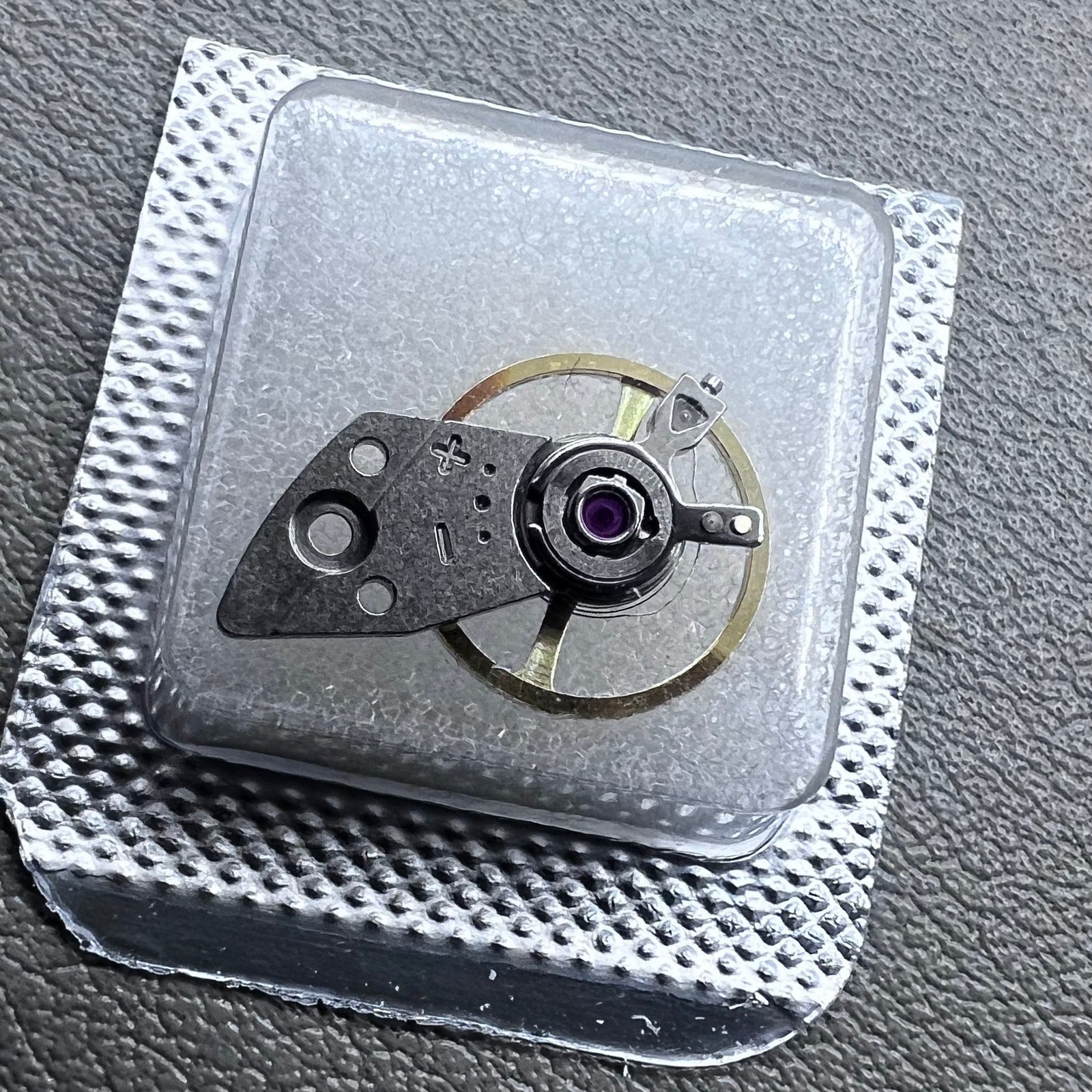 Complete Balance Wheel with Silver Splint for Miyota 8200 8215 Movement