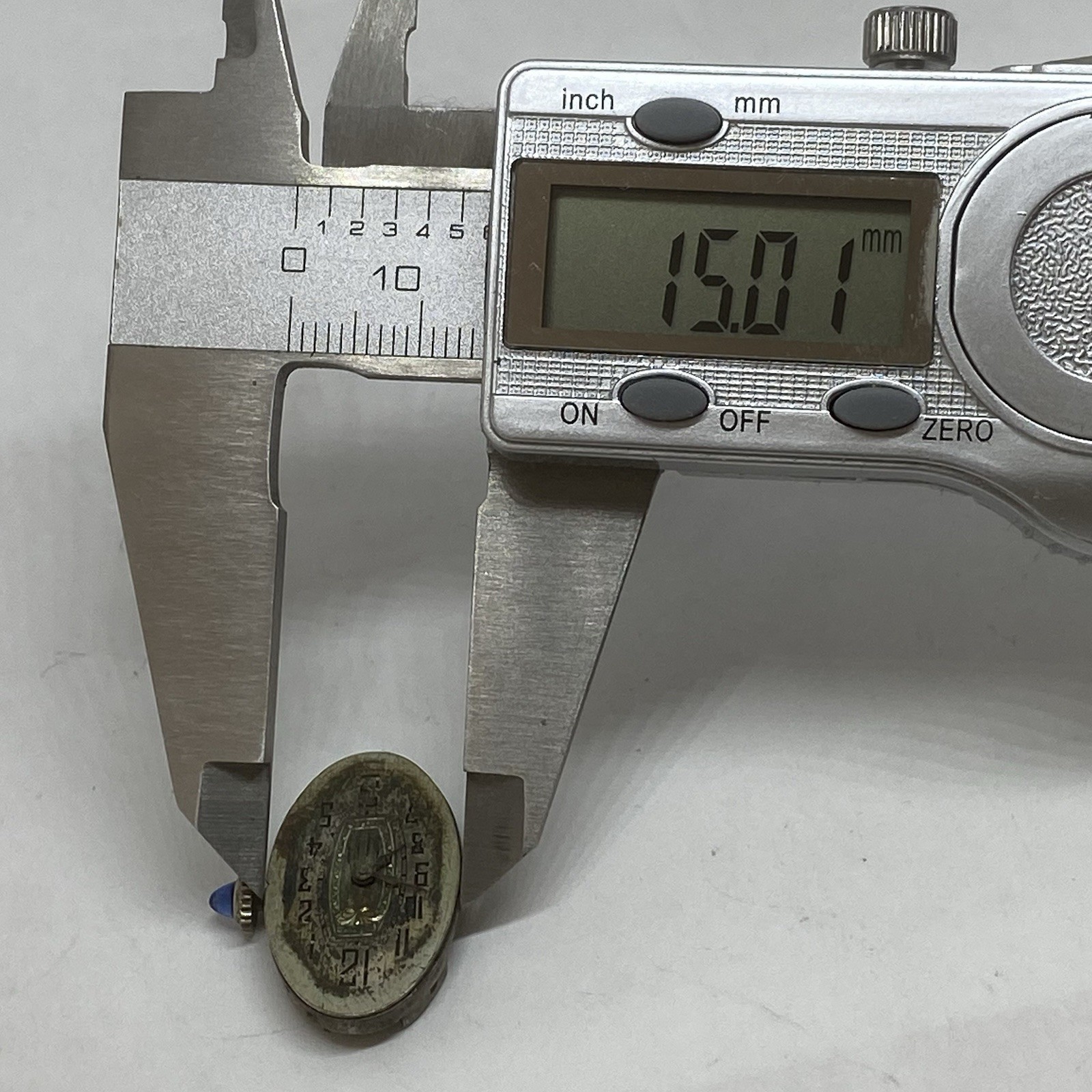 Warwick Watch Movement Manual Wind Good Balance Cal. 225 17 jewels -6.5 W/ Dial