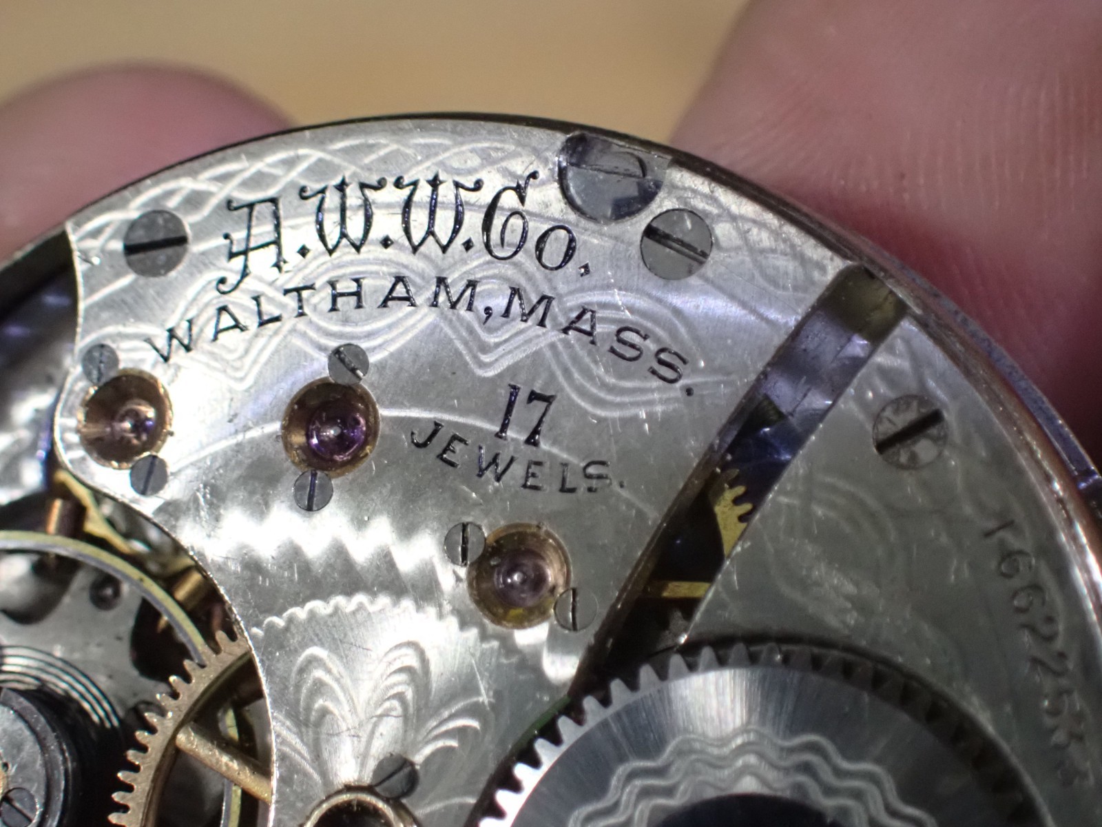1908 Waltham 17 Jewel Grade 615 Manual Pocket Watch Movement good balance 16s