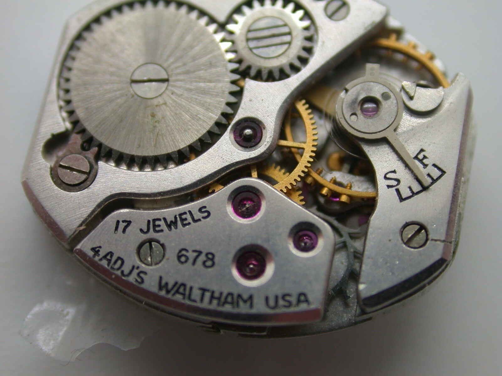 WATCHMAKERS – WALTHAM 678, 17 JEWEL MOVEMENT – VINTAGE PARTS – WWC8