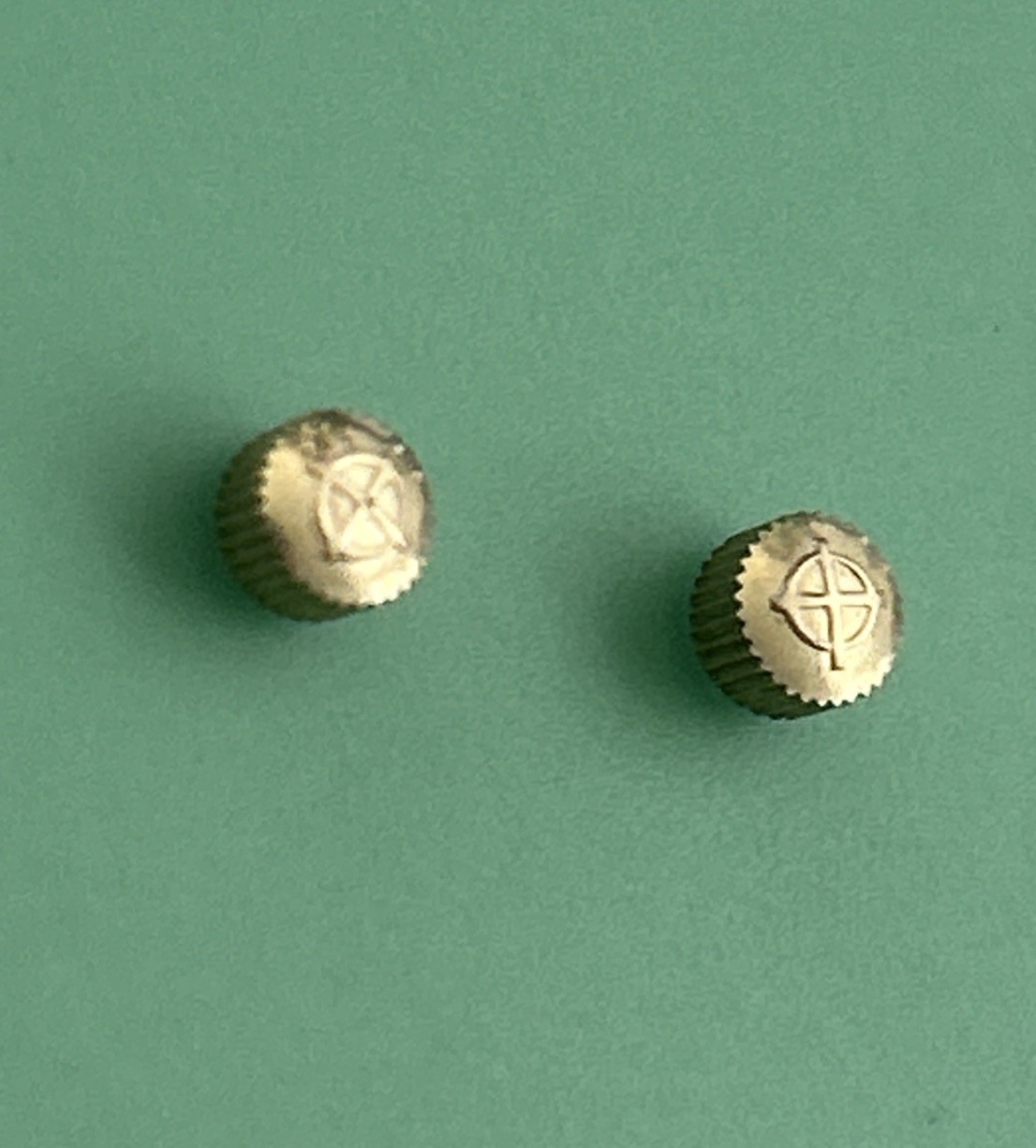 Zodiac Watch Crowns – Gold Toned – 3.99mm dia. – 3.36 mm thick – Exc. Cond.