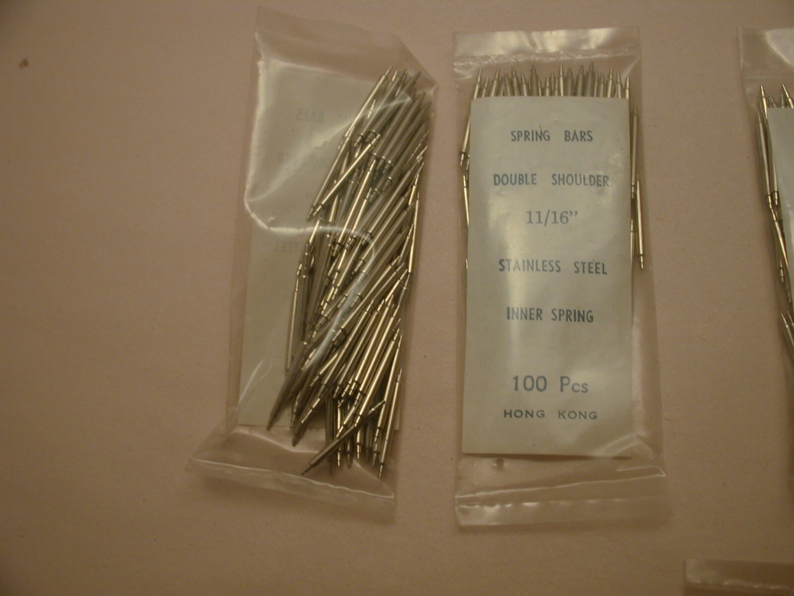 BIN4 – N.O.S. double shoulder wrist watch spring bars