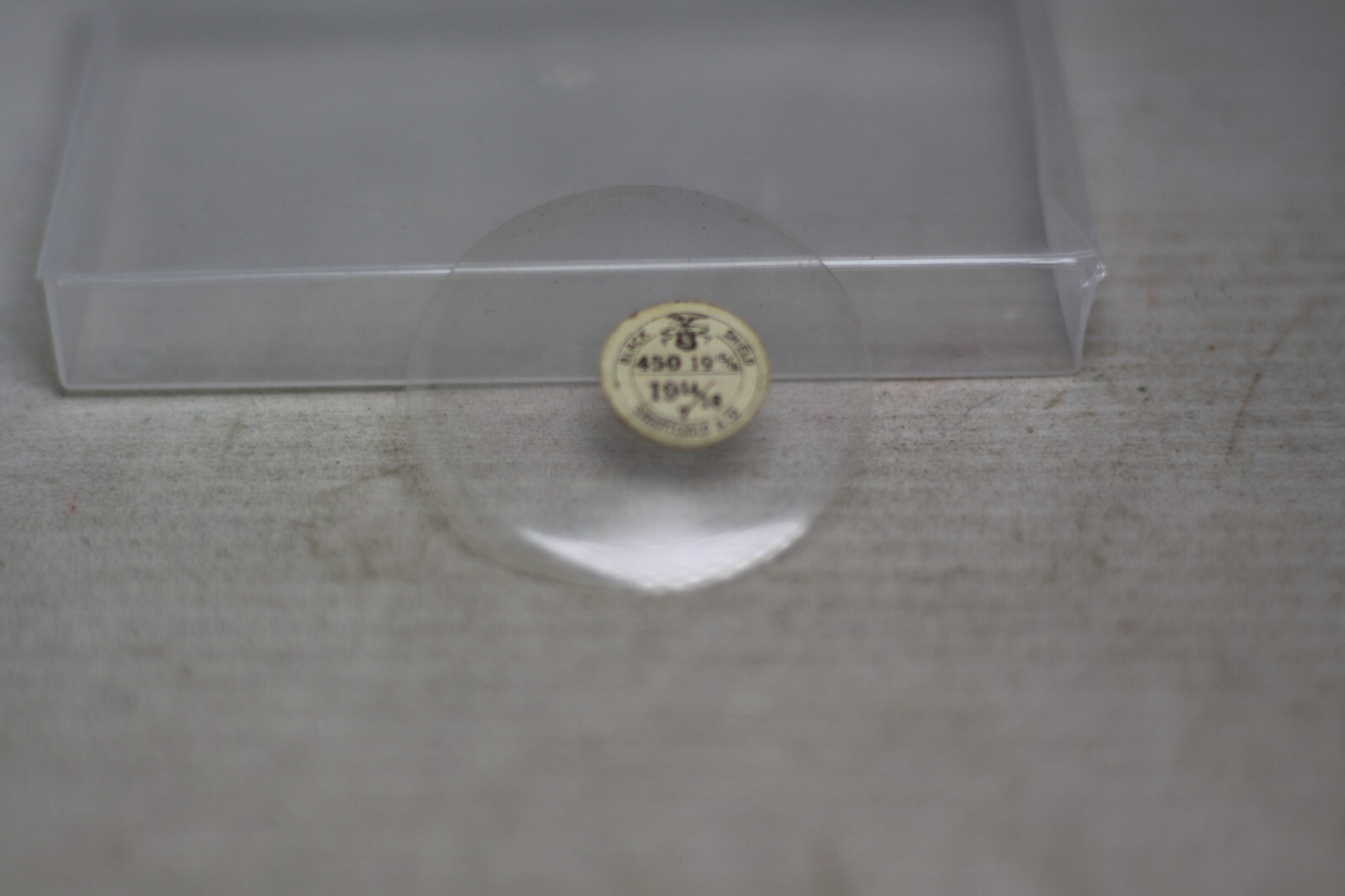 NEW OLD STOCK POCKET WATCH GLASS CRYSTAL 19 15/16 19 14/16 7 82j