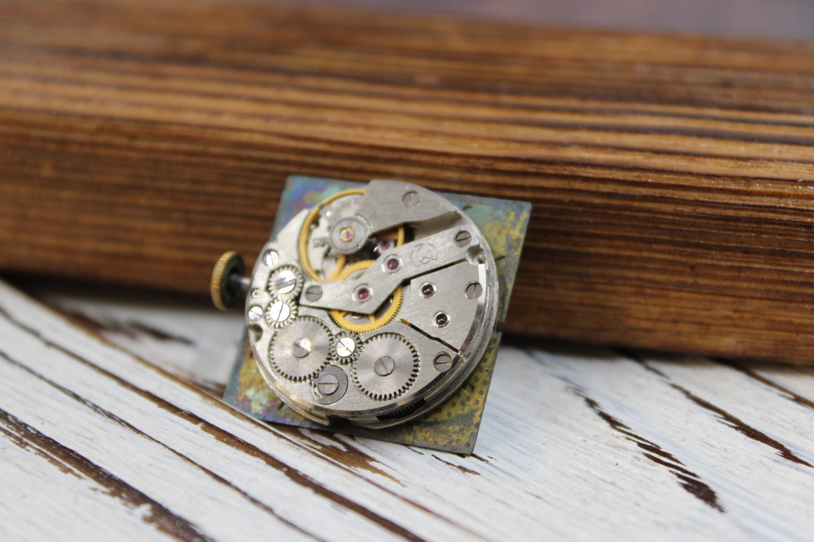 The dial of the men’s watch Slava 2414 21 stone of the USSR does not work