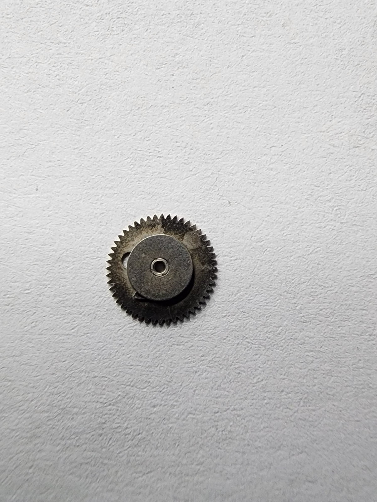 Vintage Bulova 11A0CD Watch Mainspring Barrel Gear Part #574 – Pre-owned