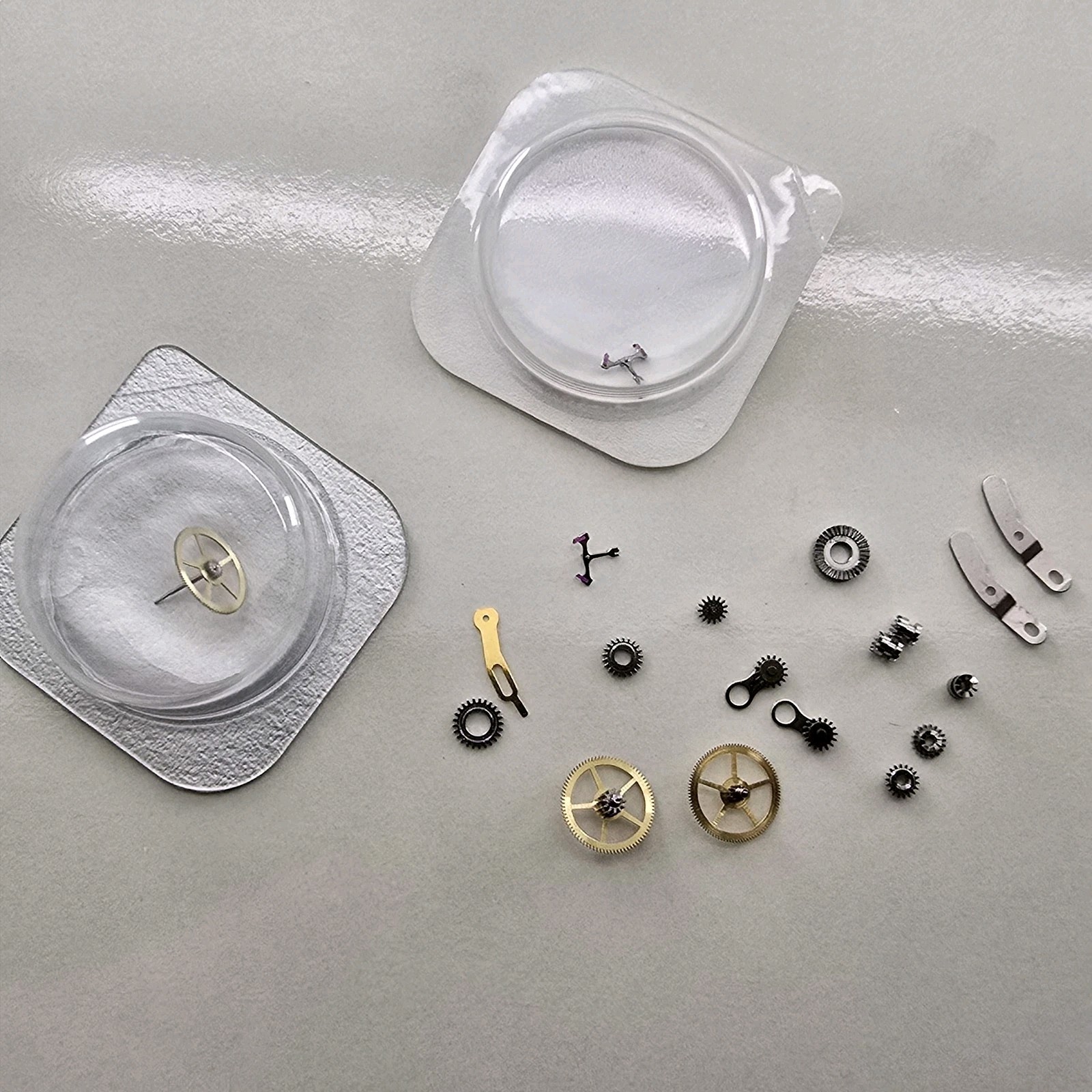 ROLEX SUBMARINER DATEJUST WATCH 3130 MOVEMENT PARTS X 19 (NOS & GENUINE)