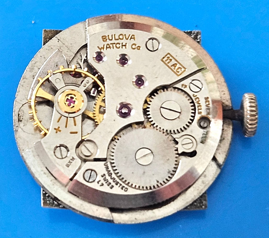 BULOVA 11AC 17J Watch Movement (REMOVED FROM GOLD CASE/BALANCE RUNS) lot36
