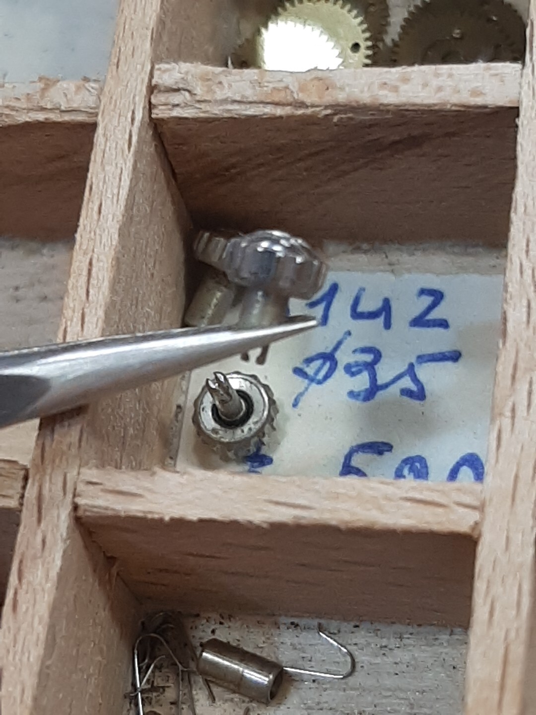 MST ROAMER 413-414 Crown (1pcs) Vintage Nos