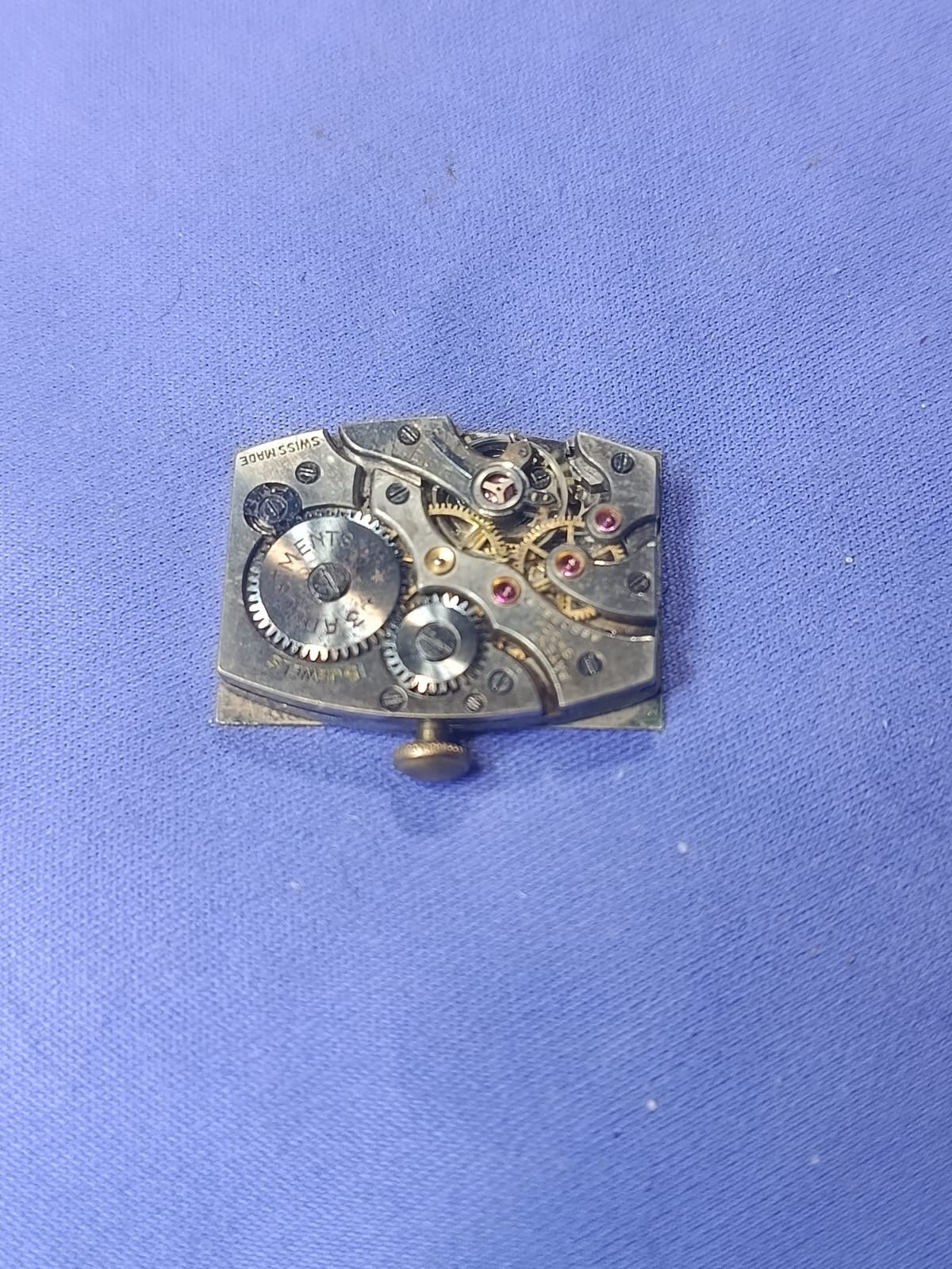 High grade vintage watch movement. 26.4×19.6mm Dial.18.5x27mm Ticking Swiss