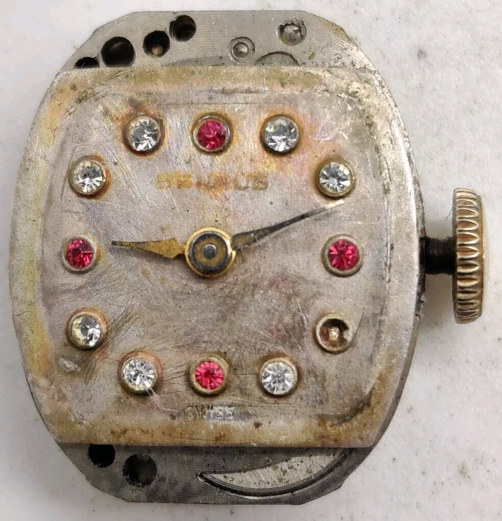 Vintage Benrus Model BN1 15 Jewel watch movement running Diamond Dial