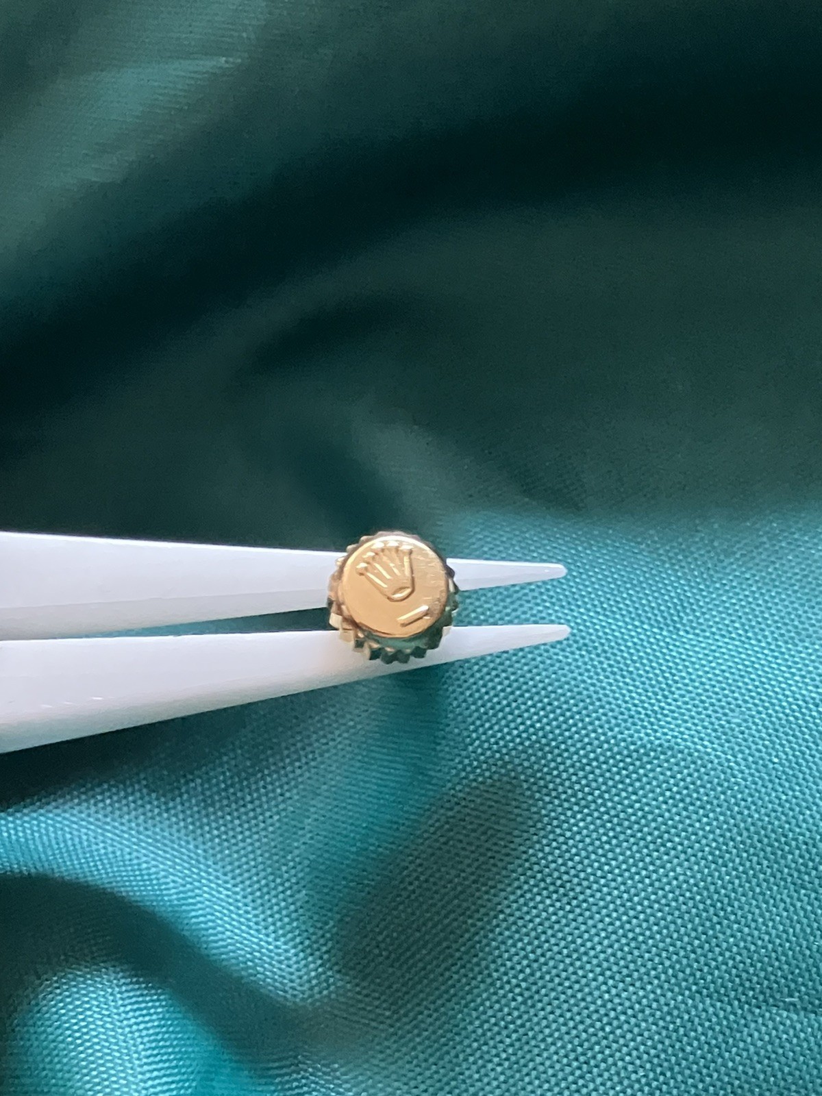 Genuine Rolex 18K Yellow Gold 6mm Crown for older earlier /Datejust 36 models
