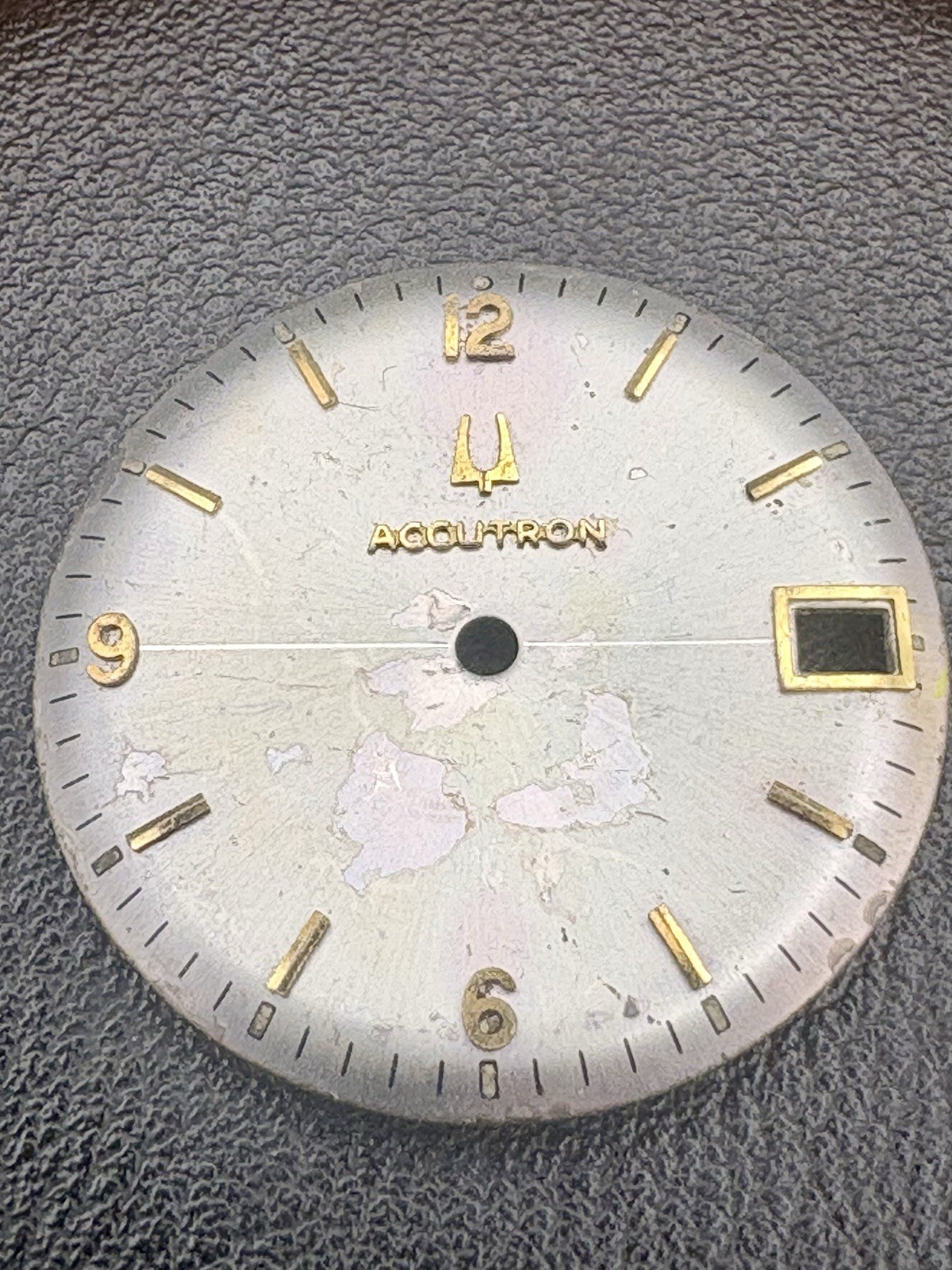 Vintage Bulova Accutron Cal 2181 Silver Dial Gold Tone Indices Date Parts 28.3mm