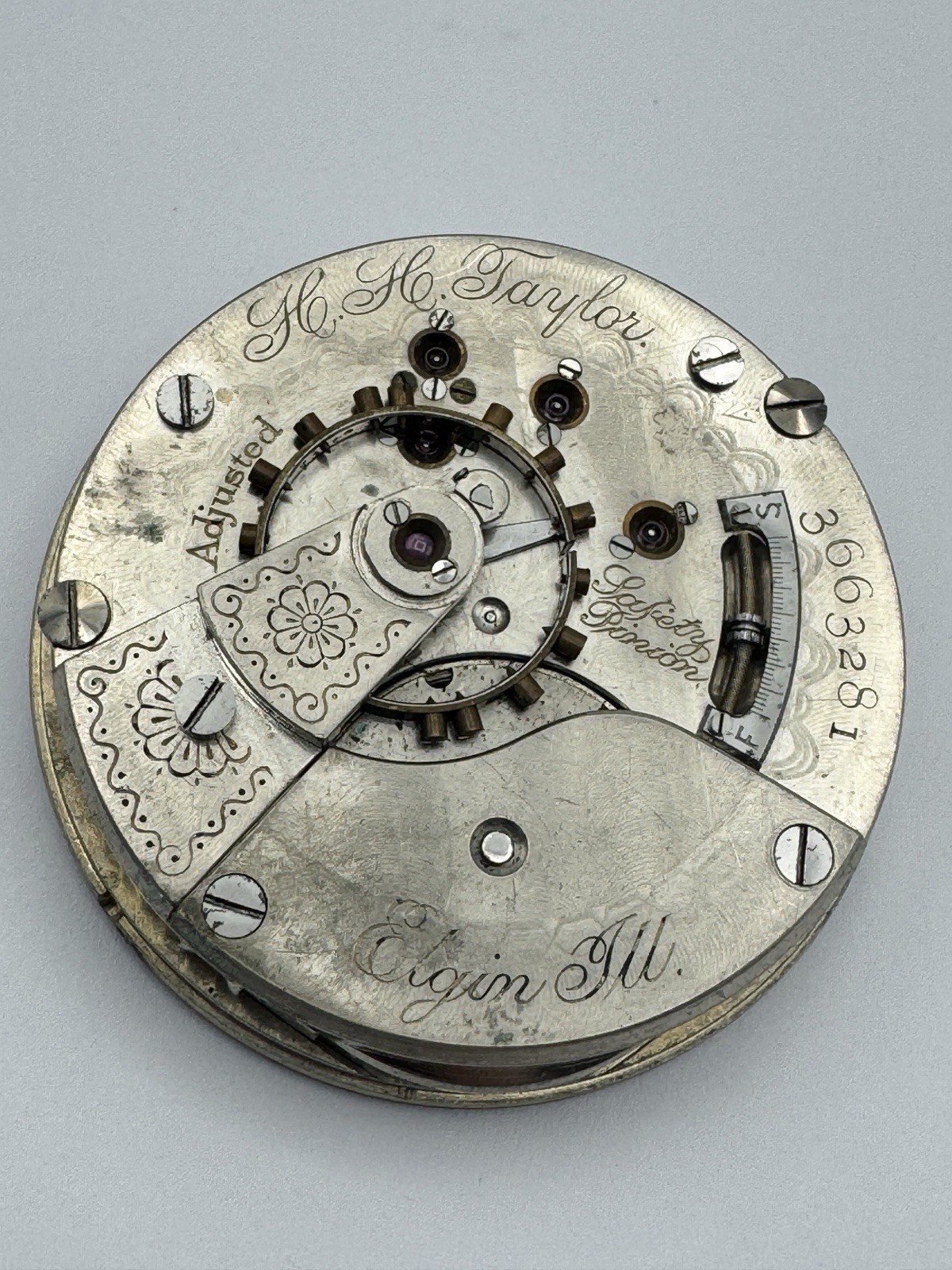 Vintage Elgin HH Taylor 18s 15J Pocket Watch Movement For Parts Or Repair