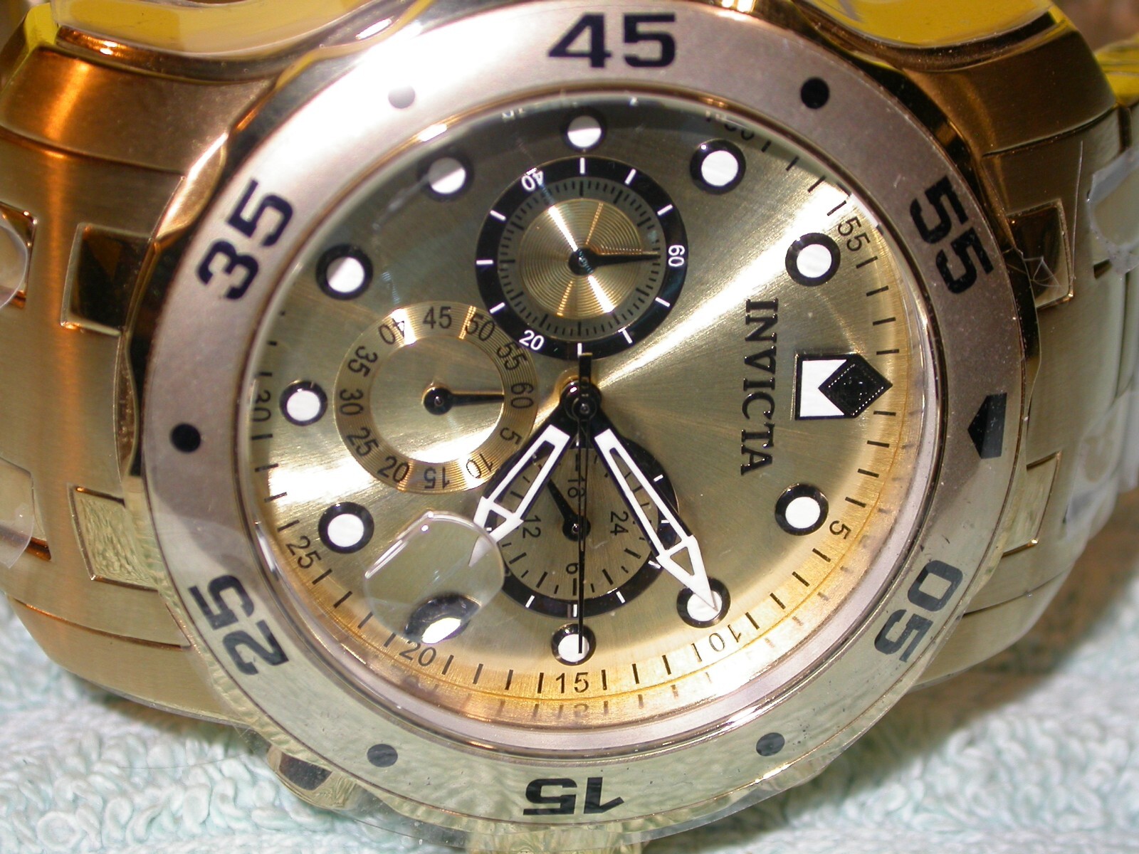 Invicta 0074 Pro Diver Men’s 48mm gold dial gold bezel Chronograph Watch
