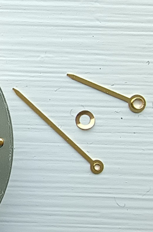 SKARGEN – Men’s Wristwatch – Salvaged Spare Parts – WATCH FACE + BOTH HANDS