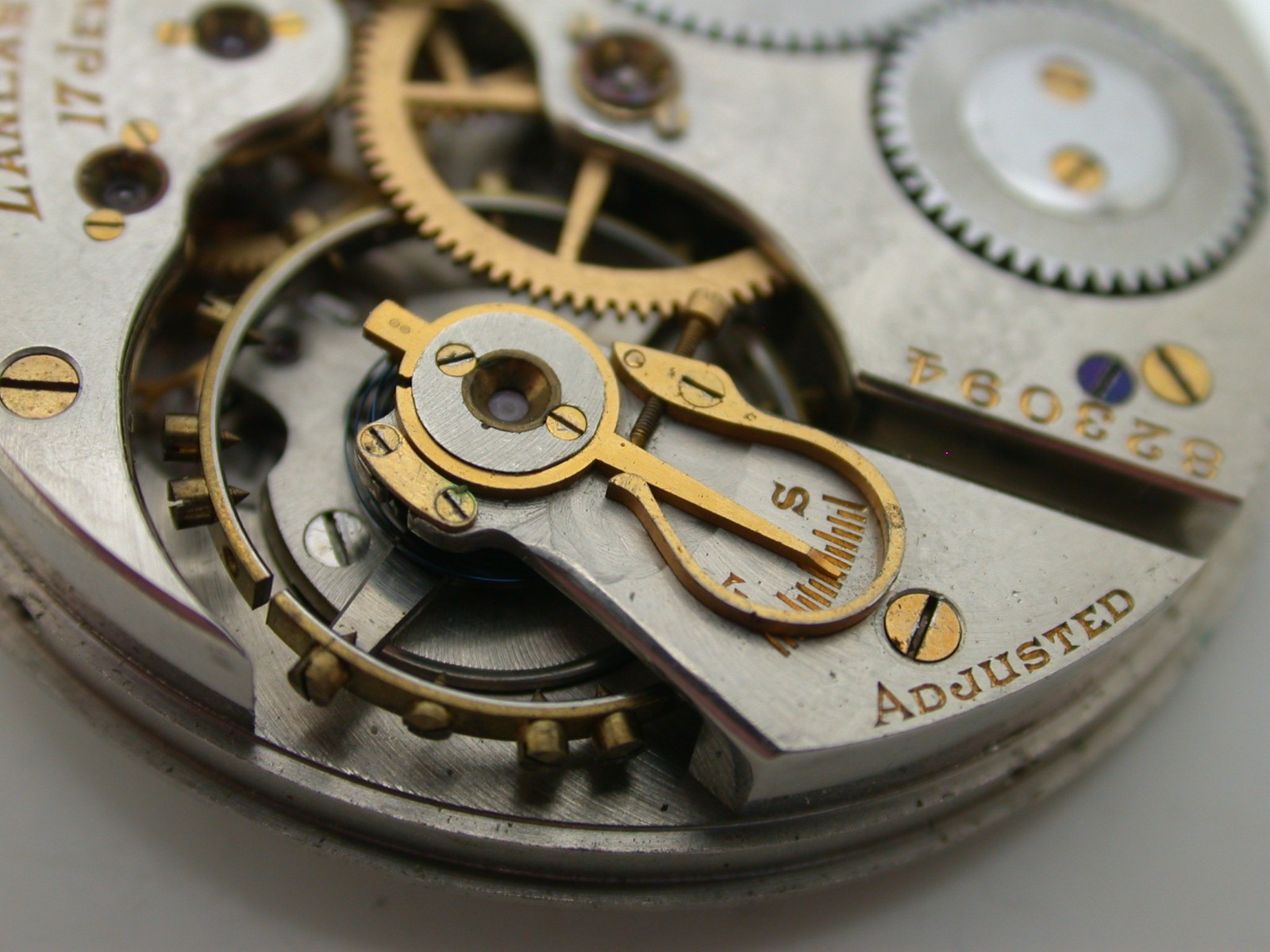 HAMILTON GRADE 974, SIZE 16, 17 JEWEL MOVEMENT – 39MR13