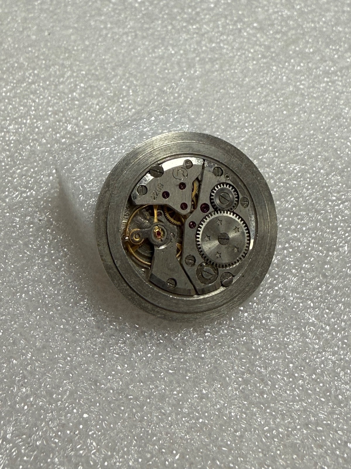 VINTAGE Vostok Wostok Cal. 2209 USSR SOVIET watch Movement. FOR PARTS