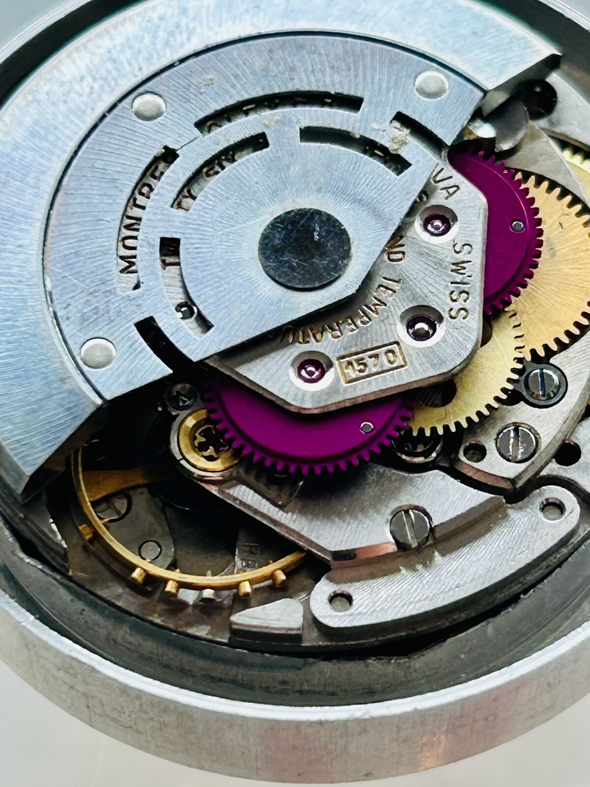 RARE NICE ROLEX NON HACKING WORKING COMPLETE 1570 MOVEMENT RED SUBMARINER 1680